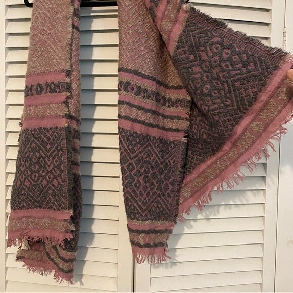 1786 Bohemian Purple Fringe Wool Pattern Blanket Scarf - Picture 2 of 9